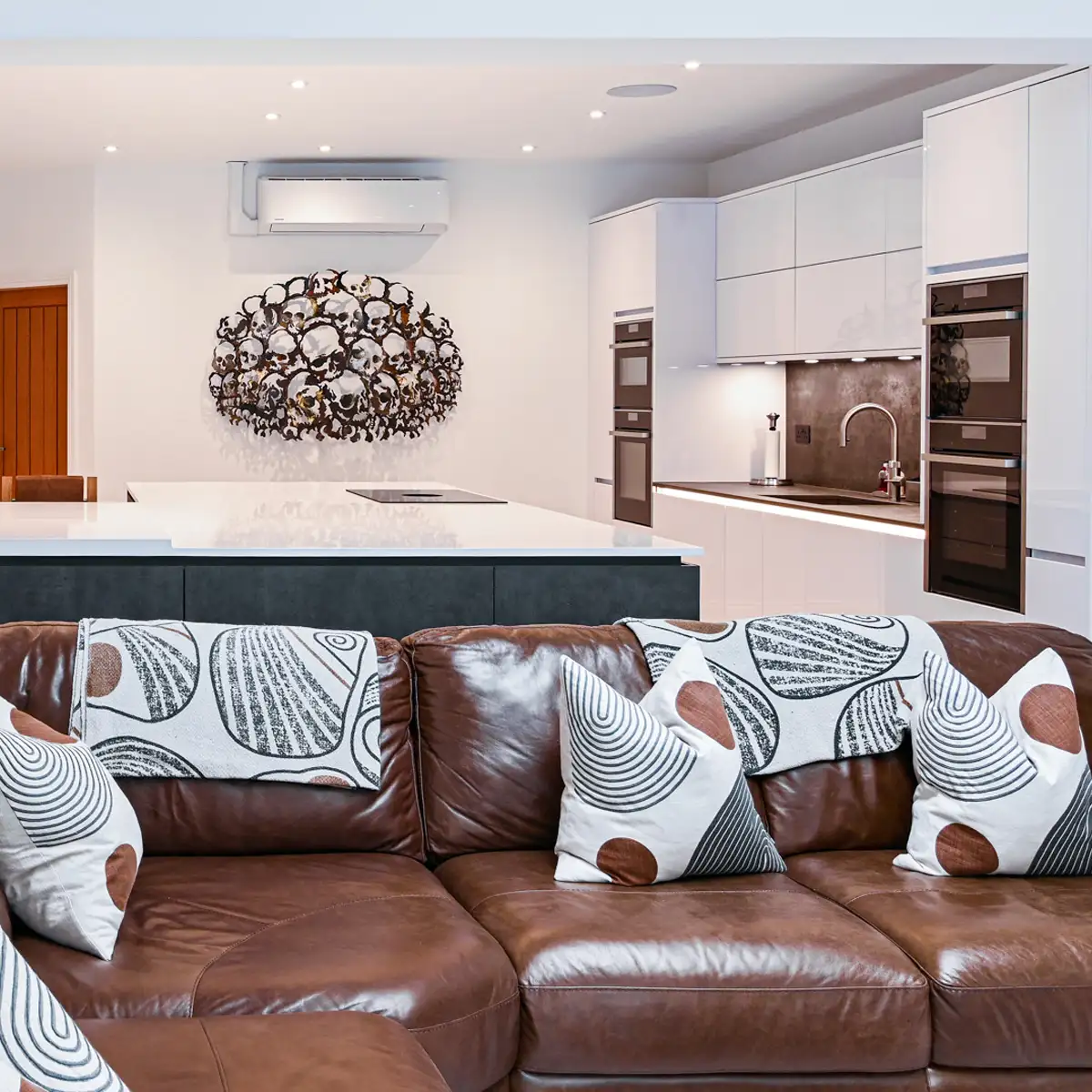 white high gloss kitchen island