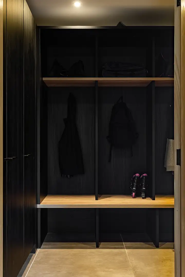 boot room 