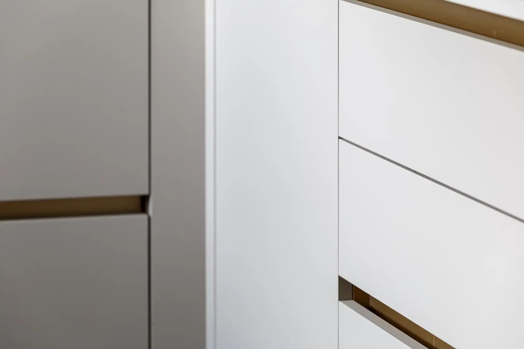 handleless kitchen 